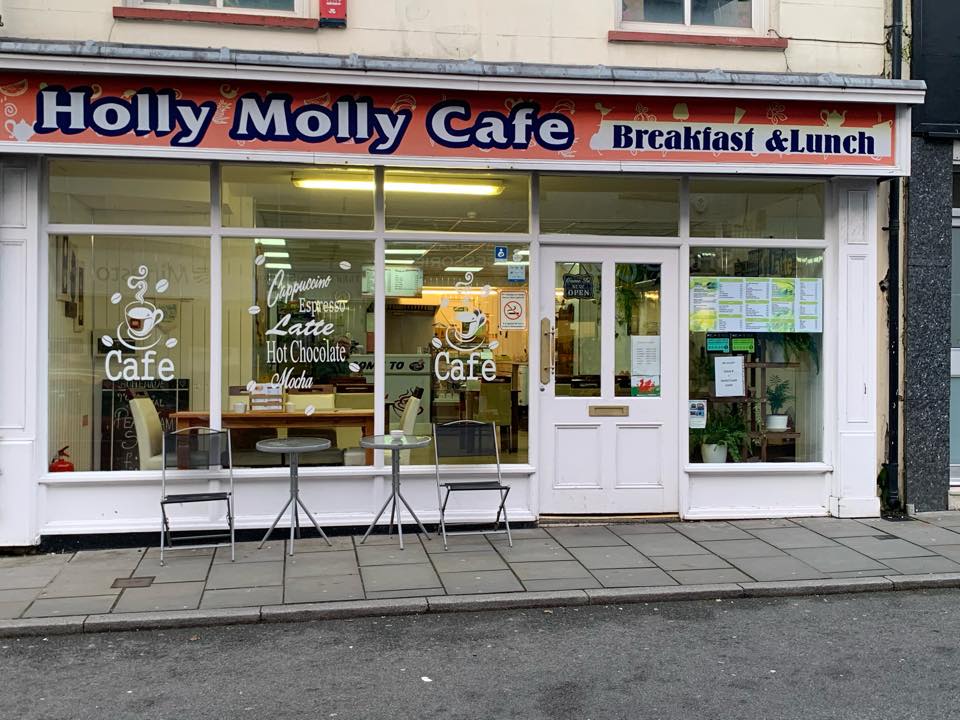 Holly Molly Cafe
