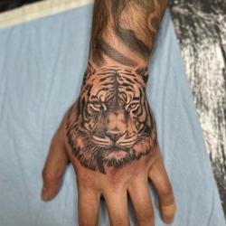 Lions Den Tattoo Studio