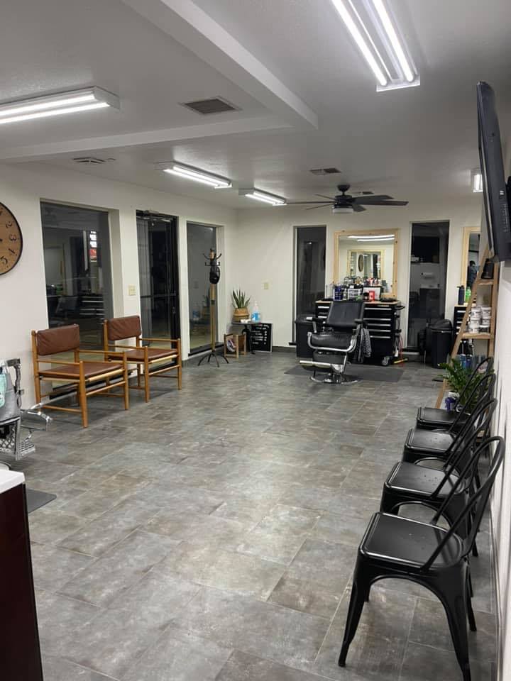 Gunthers Barbershop 12512 Avenue 416, Orosi California 93647