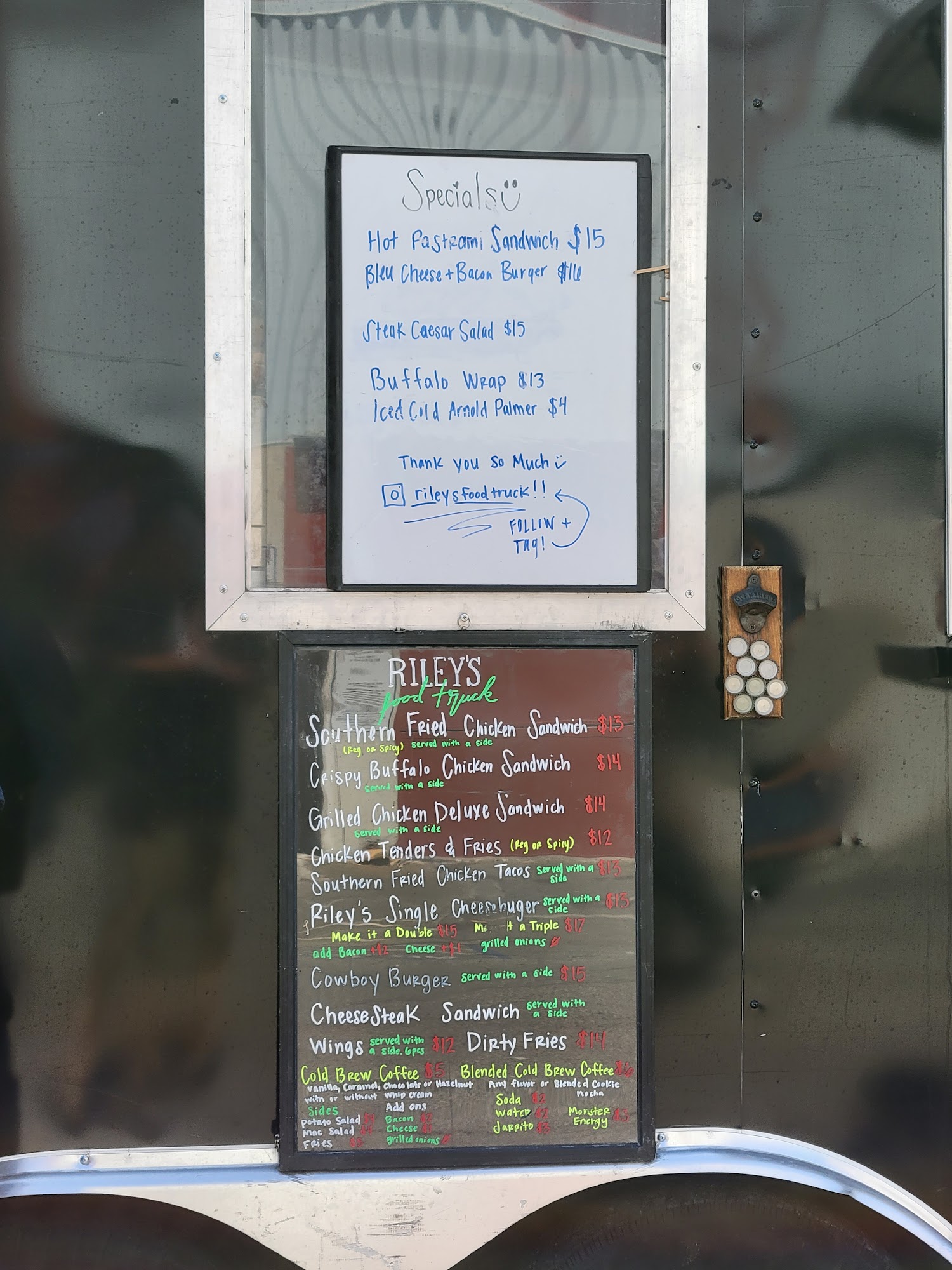 Riley's Food Truck Menu
