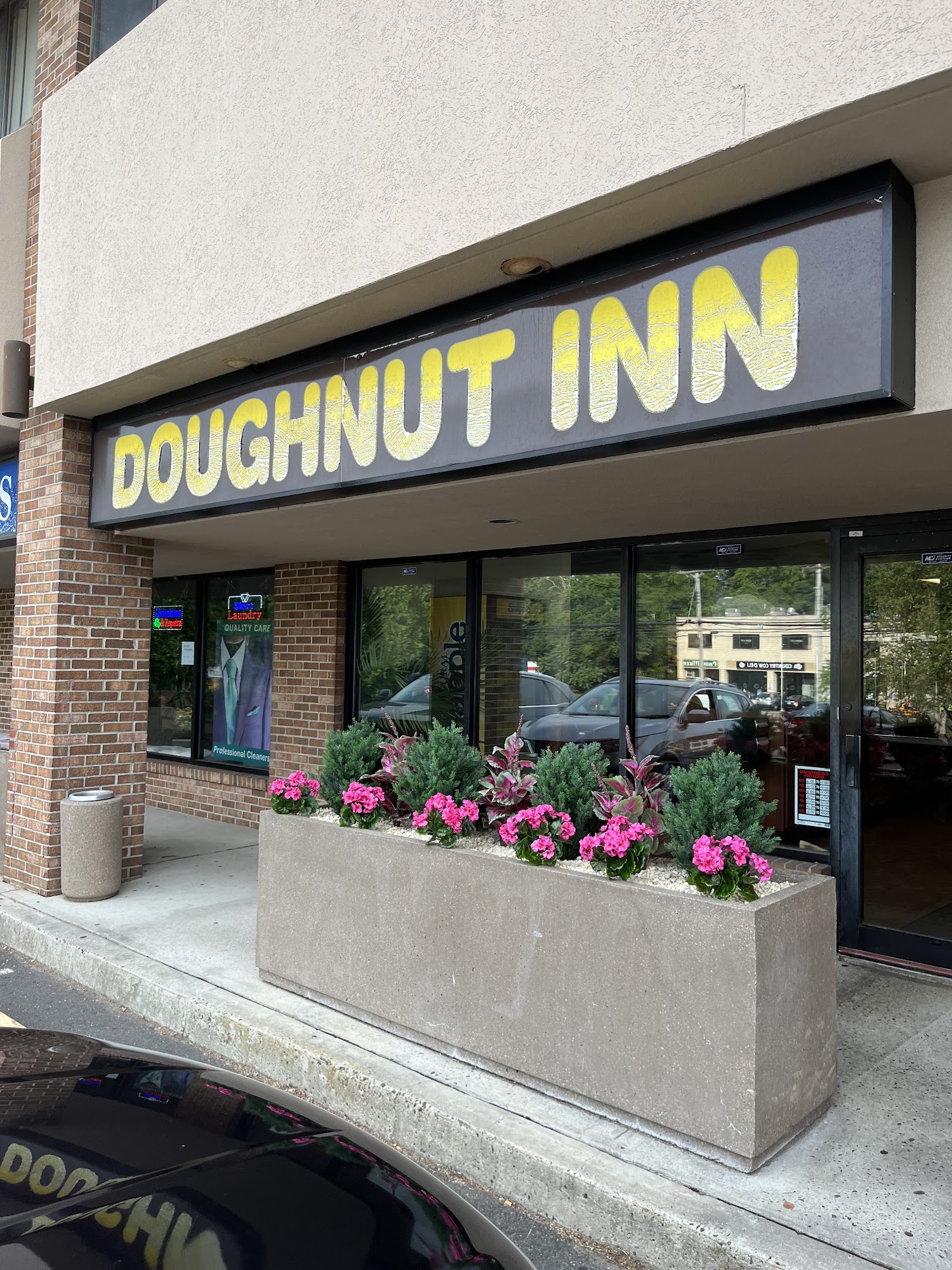 Doughnut Inn