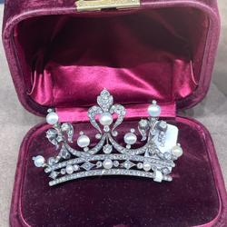 Crown Jewelers of Naples