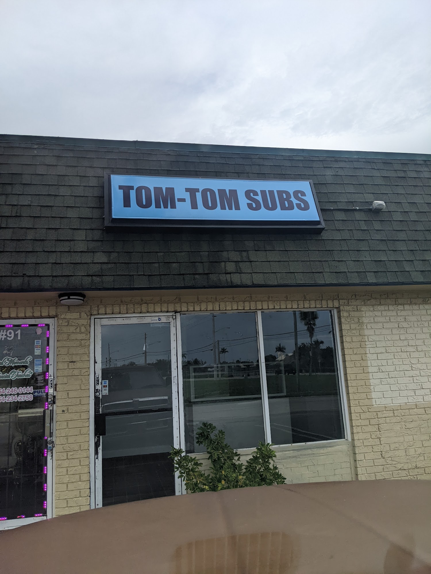 Tom-Tom Subs