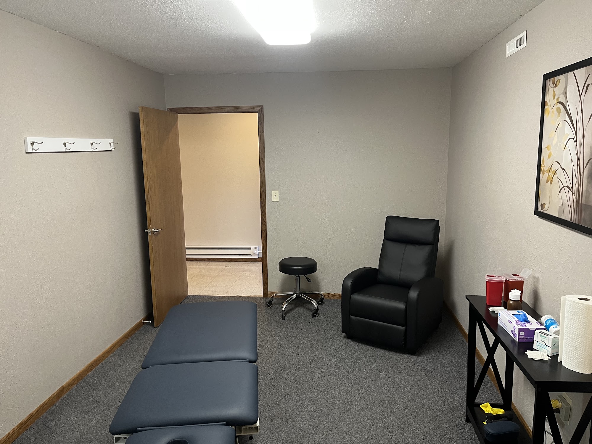 Redenius Chiropractic, Physical Therapy, Acupuncture, & Fitness Center 119 E Main St, Lake City Iowa 51449