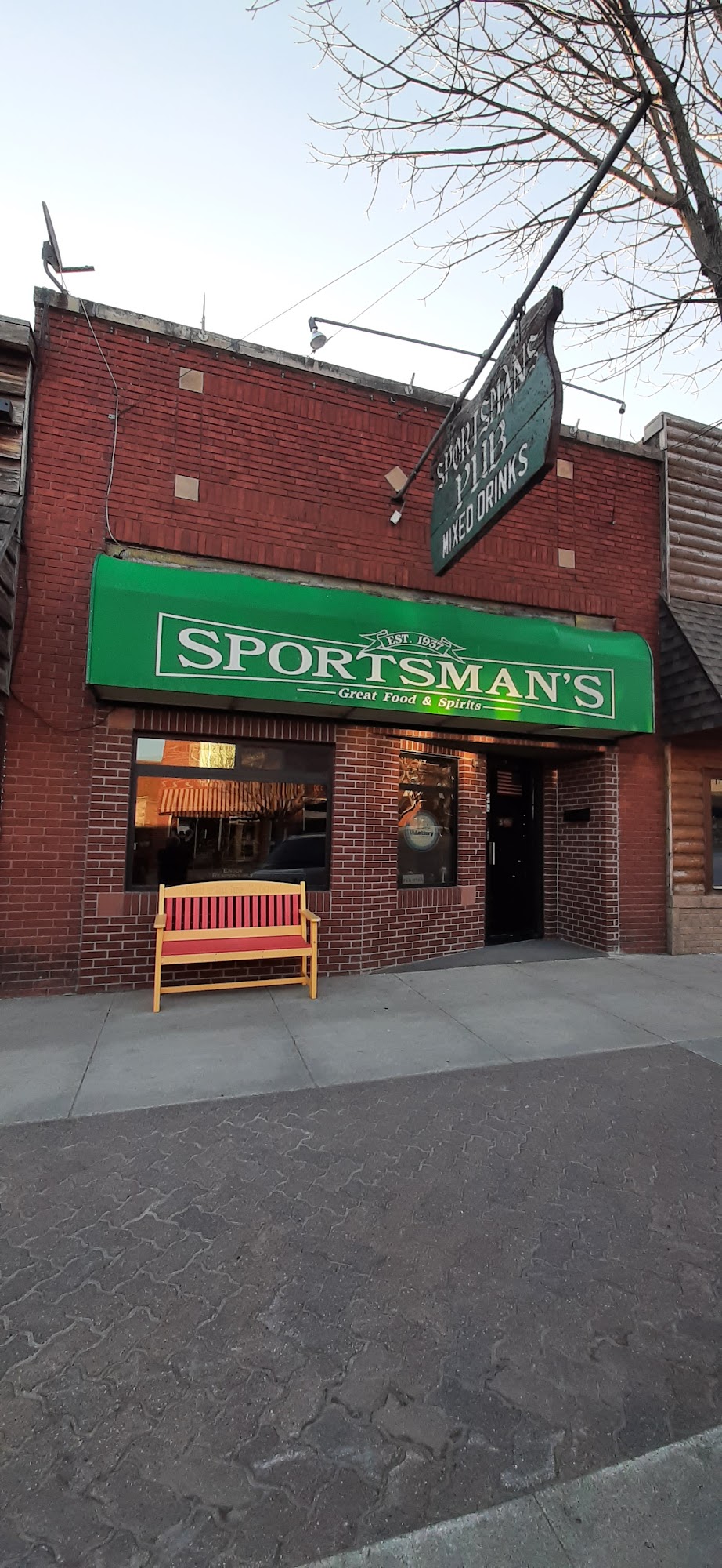 Sportsman's Pub