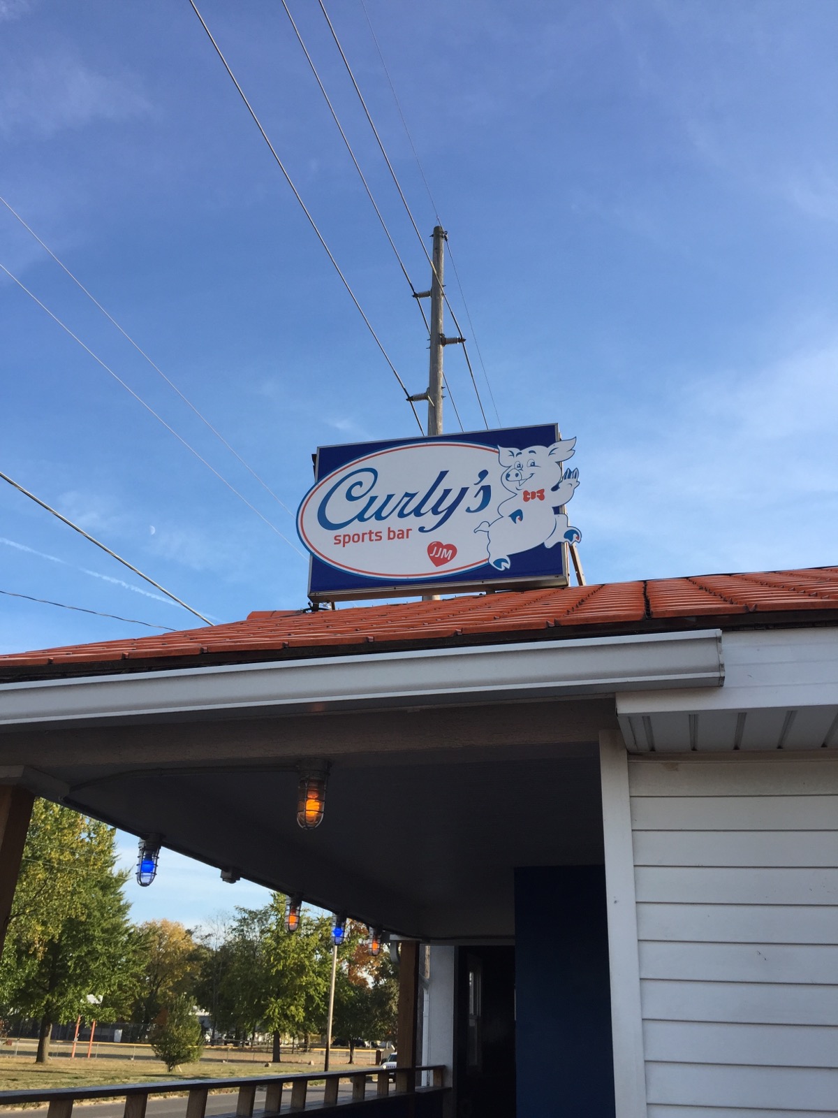 Curly's Sports Bar