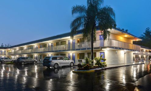 Motel 6 Dania Beach, FL