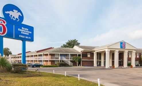 Motel 6 Ocala, FL - Conference Center