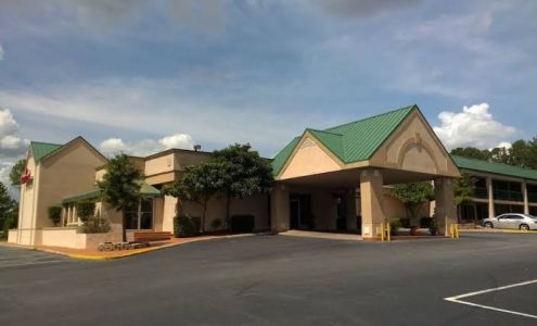 Ramada by Wyndham & Suites Warner Robins