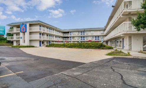 Motel 6 Rolling Meadows, IL - Chicago Northwest