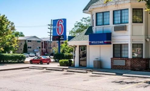 Motel 6 Schiller Park, IL - Chicago O'Hare