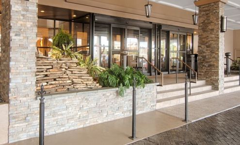 Comfort Inn & Suites At Copeland Tower