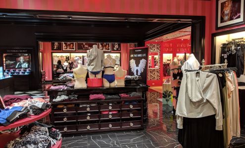 Victoria's Secret & PINK by Victoria's Secret