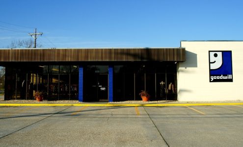 Goodwill Acadiana, Bertrand Retail