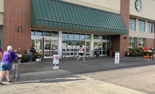 Hy-Vee Grocery Store