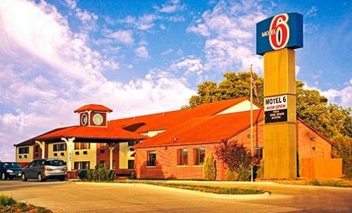 Motel 6 Waterloo, IA - Crossroads Mall - Cedar Falls