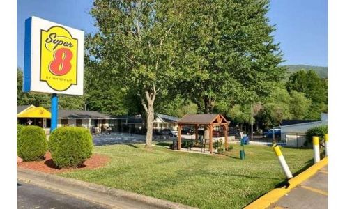 Super 8 by Wyndham Asheville/Biltmore