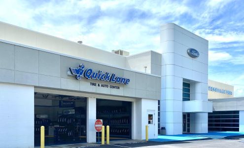 Quick lane at Huntersville Ford