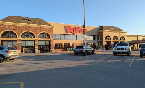 Hy-Vee Grocery Store