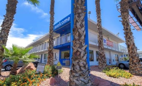 Motel 6 Las Vegas, NV – I-15 Stadium