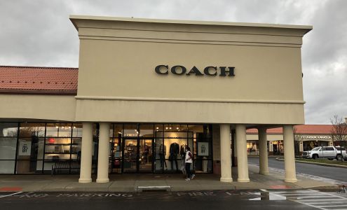 COACH Outlet