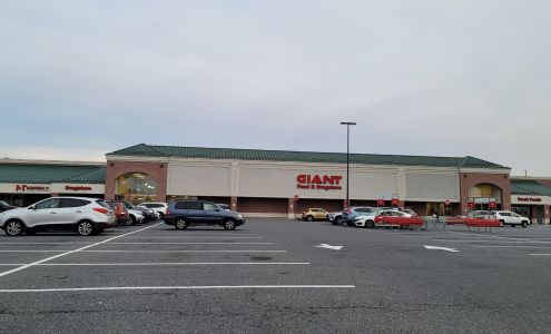 GIANT