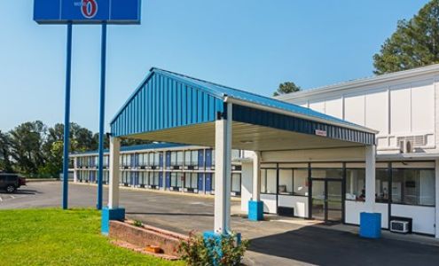 Motel 6 Cleveland, TN