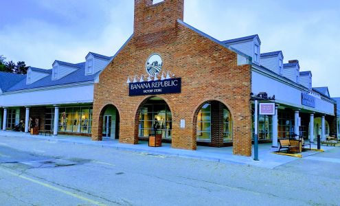 Banana Republic Factory Store