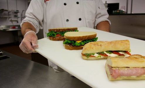 GetGo Café + Market & WetGo Car Wash