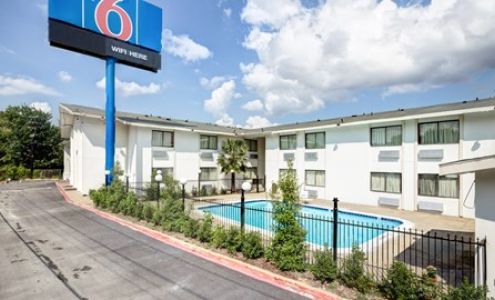 Motel 6 Dallas, TX - South