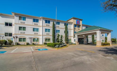 Motel 6 Dallas, TX - North - Richardson