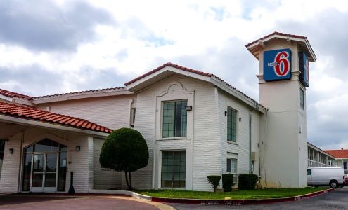 Motel 6 Euless, TX - DFW West