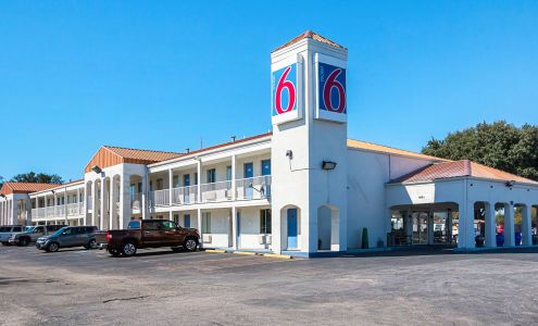 Motel 6 Round Rock, TX