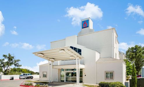 Motel 6 Cedar Park, TX