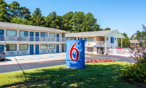 Motel 6 Longview, TX