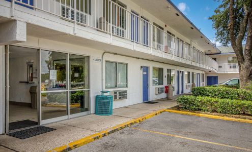 Motel 6 Conroe, TX