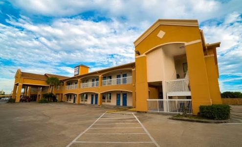 Island Inn By OYO Galveston Beach, TX