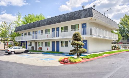 Motel 6 Issaquah, WA - Seattle - East