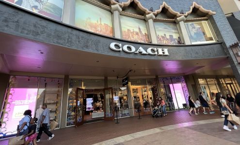 COACH Outlet