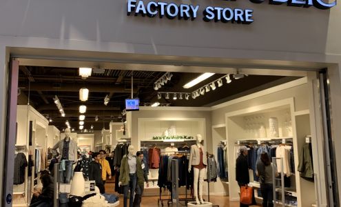 Banana Republic Factory Store