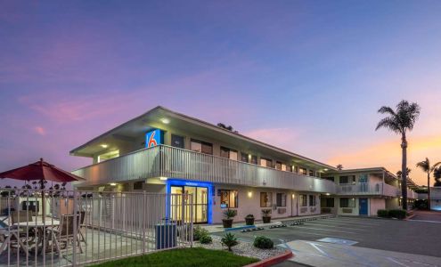 Motel 6 Ventura, CA - Beach