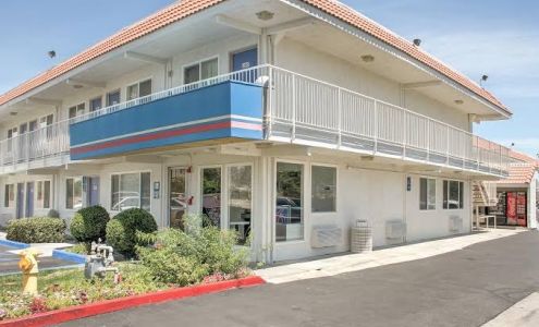 Motel 6 Lancaster, CA