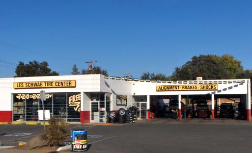 Les Schwab Tire Center