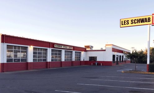 Les Schwab Tire Center