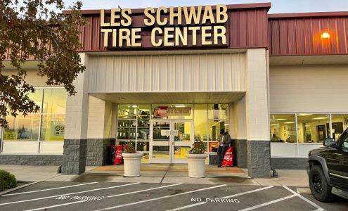 Les Schwab Tire Center