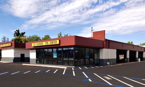 Les Schwab Tire Center