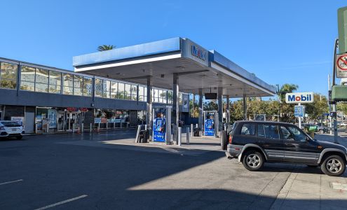 Mobil West Hollywood