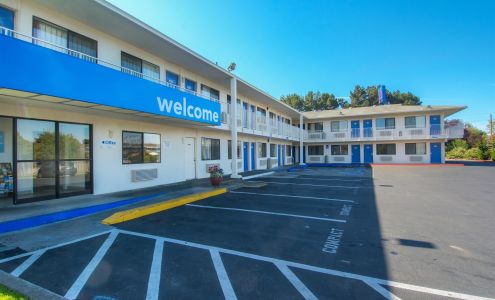 Motel 6 Arcata, CA – Cal Poly Humboldt