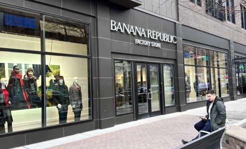 Banana Republic Factory Store