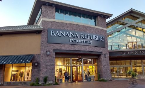 Banana Republic Factory Store